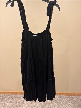 Le Lis Black Tiered Sundress size small